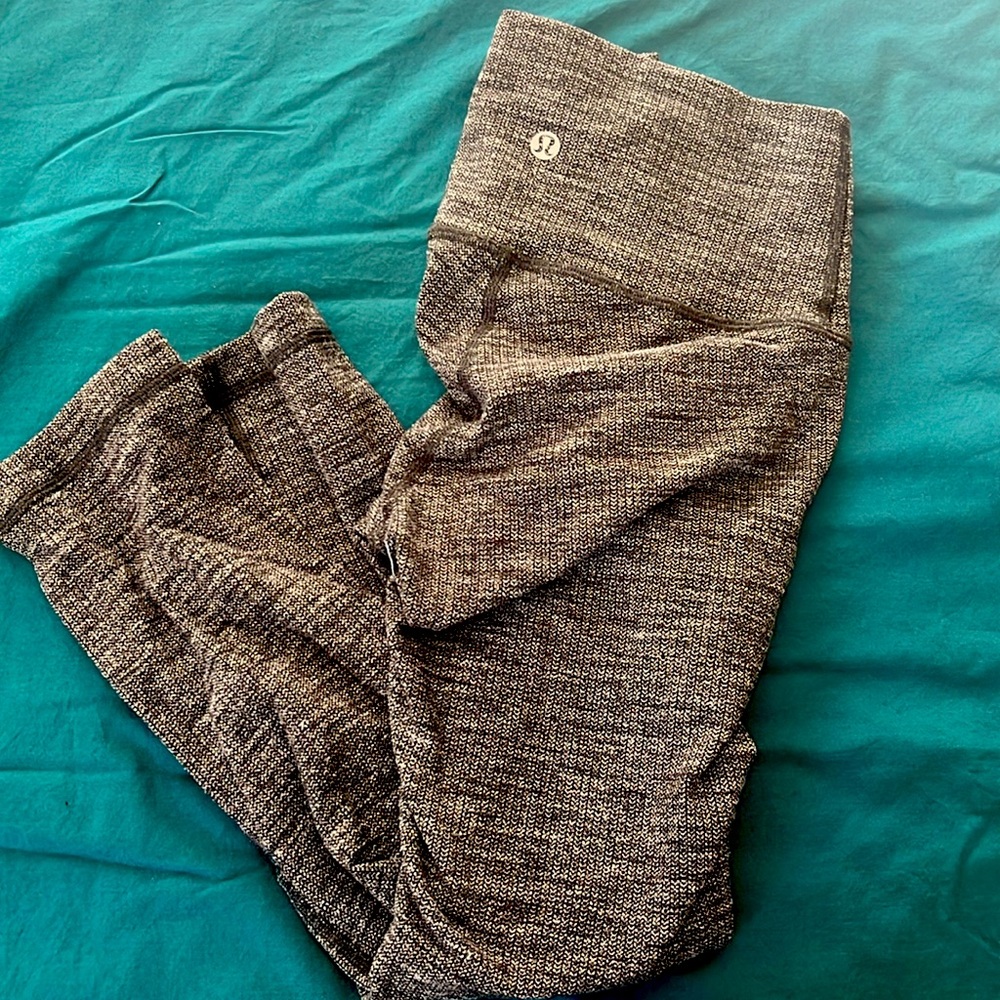 Lululemon wunder under capri sz 2